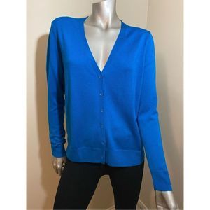 Uniqlo Women's Blue Crew Neck Sweater